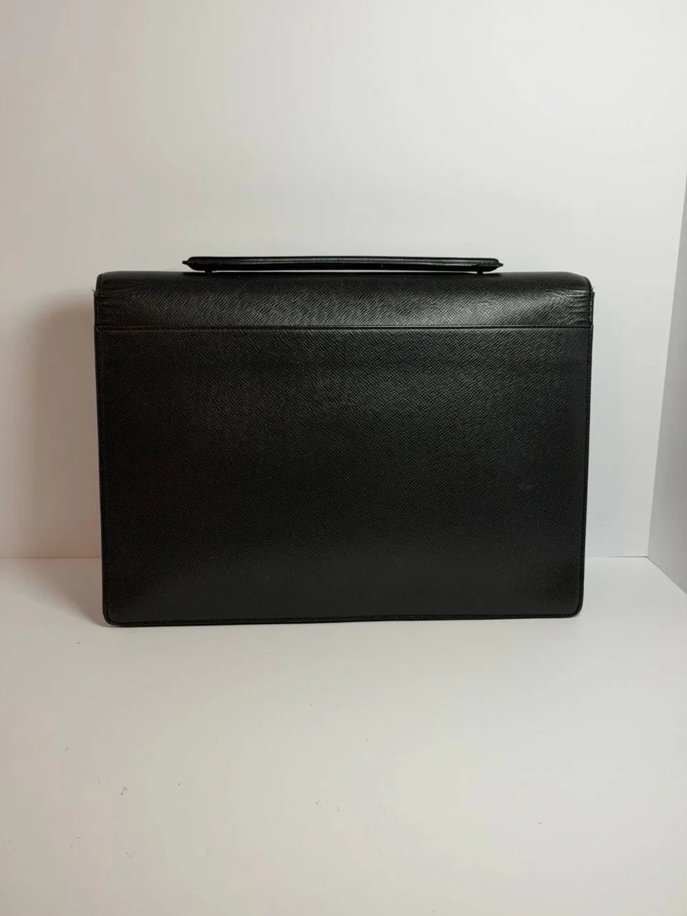 Louis Vuitton Taiga Porte-Documents Angara Briefcase